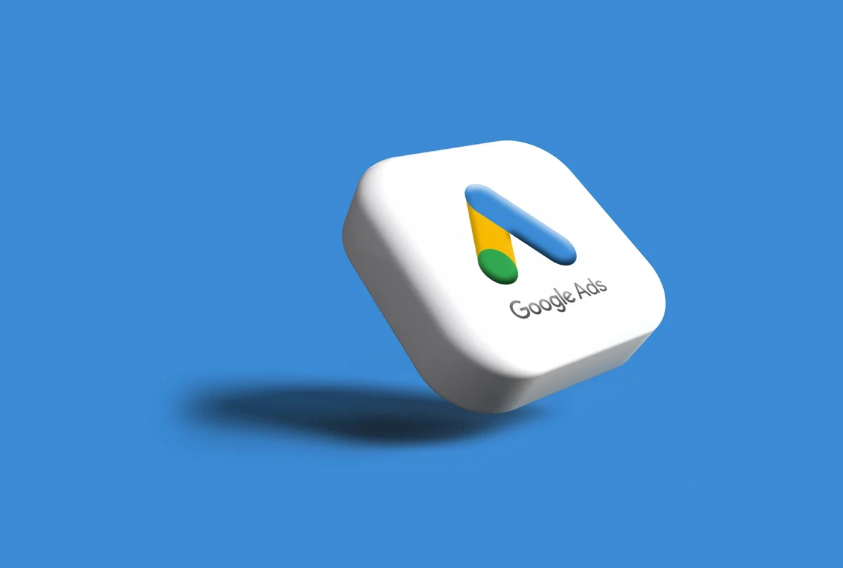 Paid advertising for businesses: Google and Meta campaign performance dashboard